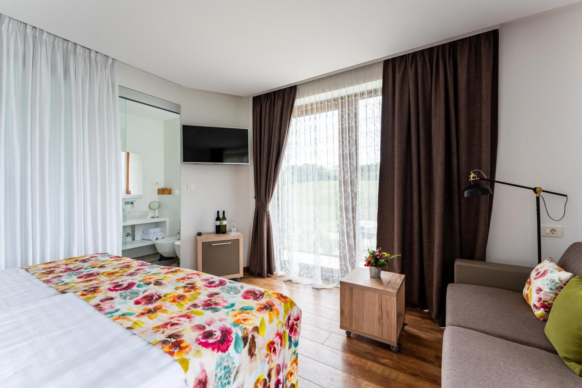 بييلوفار Bed&Breakfast Vinarija Coner الغرفة الصورة